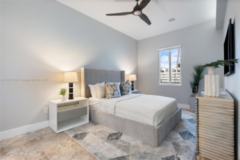 Casa en venta en Fort Lauderdale, Florida, 3 dormitorios, 178.93 m2 № 1748307 - foto 18