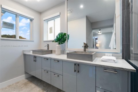Casa en venta en Fort Lauderdale, Florida, 3 dormitorios, 178.93 m2 № 1748307 - foto 16