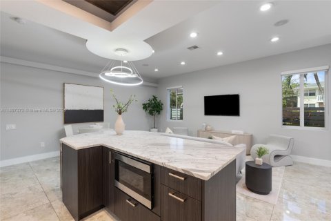 Casa en venta en Fort Lauderdale, Florida, 3 dormitorios, 178.93 m2 № 1748307 - foto 9