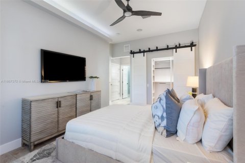 Casa en venta en Fort Lauderdale, Florida, 3 dormitorios, 178.93 m2 № 1748307 - foto 19