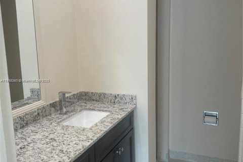 Copropriété à louer à Miami, Floride: 2 chambres, 85.47 m2 № 1973182 - photo 10