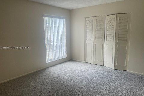 Copropriété à louer à Miami, Floride: 2 chambres, 85.47 m2 № 1973182 - photo 8