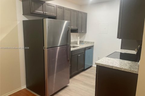 Copropriété à louer à Miami, Floride: 2 chambres, 85.47 m2 № 1973182 - photo 5