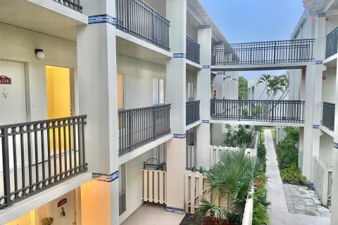 Condominio en venta en West Palm Beach, Florida, 2 dormitorios, 85.84 m2 № 2188228 - foto 29