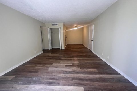 Condominio en venta en West Palm Beach, Florida, 2 dormitorios, 85.84 m2 № 2188228 - foto 4