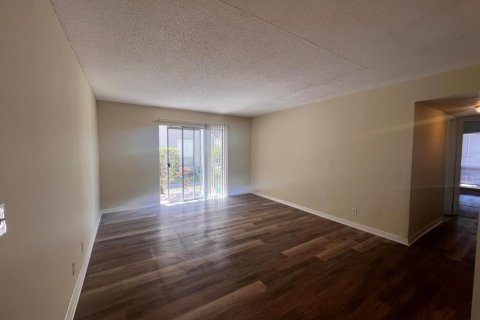 Condominio en venta en West Palm Beach, Florida, 2 dormitorios, 85.84 m2 № 2188228 - foto 3