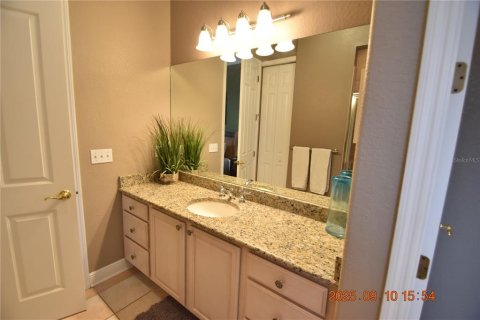 House in Tampa, Florida 3 bedrooms, 152.82 sq.m. № 1912386 - photo 30