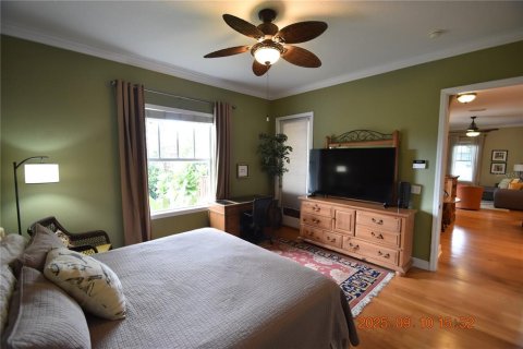 House in Tampa, Florida 3 bedrooms, 152.82 sq.m. № 1912386 - photo 26