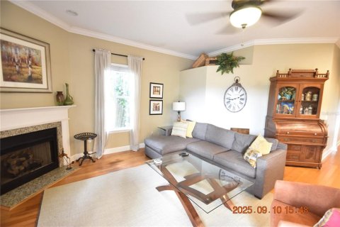 House in Tampa, Florida 3 bedrooms, 152.82 sq.m. № 1912386 - photo 13