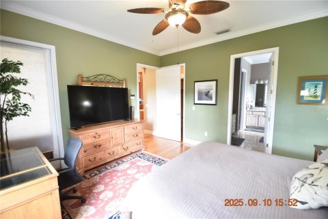 House in Tampa, Florida 3 bedrooms, 152.82 sq.m. № 1912386 - photo 25