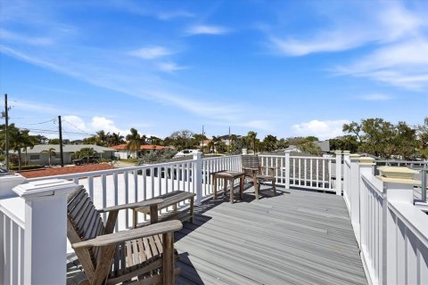 Villa ou maison à vendre à Saint Petersburg, Floride: 4 chambres, 220.09 m2 № 2151317 - photo 19