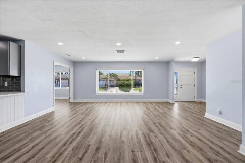 Villa ou maison à vendre à Saint Petersburg, Floride: 4 chambres, 220.09 m2 № 2151317 - photo 27