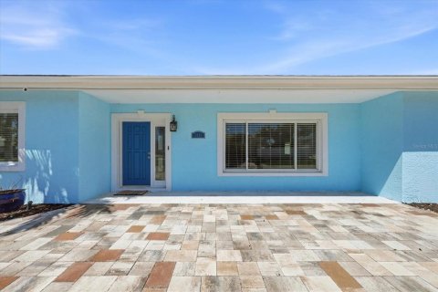Villa ou maison à vendre à Saint Petersburg, Floride: 4 chambres, 220.09 m2 № 2151317 - photo 4