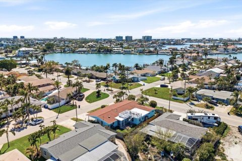 Villa ou maison à vendre à Saint Petersburg, Floride: 4 chambres, 220.09 m2 № 2151317 - photo 8