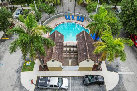 Townhouse in Miami, Florida 3 bedrooms, 117.06 sq.m. № 1814339 - photo 23