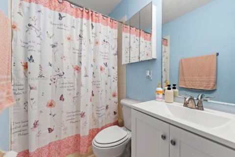 Townhouse in Miami, Florida 3 bedrooms, 117.06 sq.m. № 1814339 - photo 13
