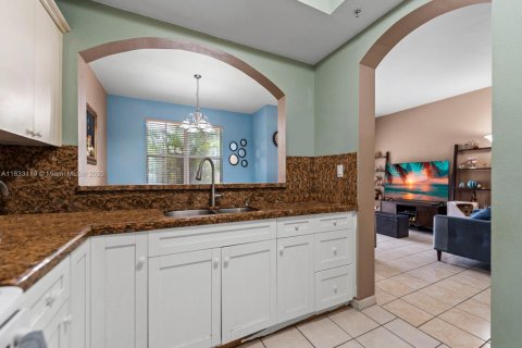 Townhouse in Miami, Florida 3 bedrooms, 117.06 sq.m. № 1814339 - photo 9