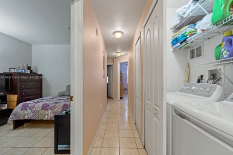 Townhouse in Miami, Florida 3 bedrooms, 117.06 sq.m. № 1814339 - photo 10