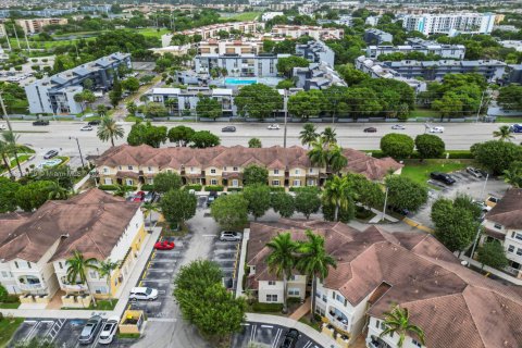 Townhouse in Miami, Florida 3 bedrooms, 117.06 sq.m. № 1814339 - photo 21