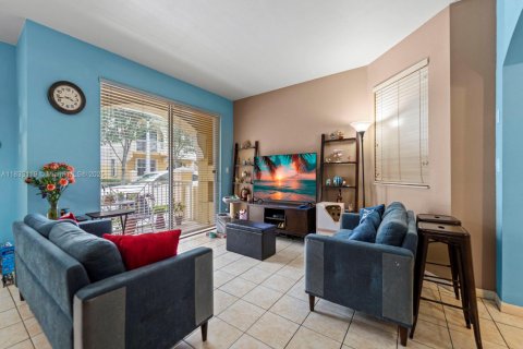 Townhouse in Miami, Florida 3 bedrooms, 117.06 sq.m. № 1814339 - photo 4