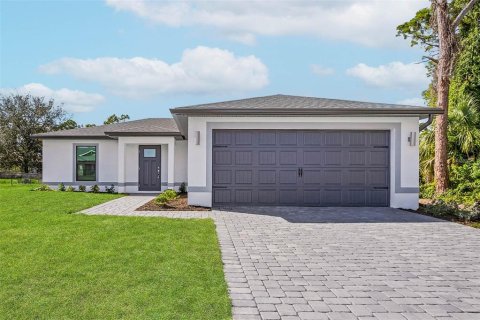 Casa en venta en Port Charlotte, Florida, 3 dormitorios, 106.19 m2 № 1122747 - foto 1