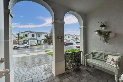 Townhouse in Homestead, Florida 4 bedrooms, 169.08 sq.m. № 1804375 - photo 21
