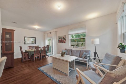 Townhouse in Homestead, Florida 4 bedrooms, 169.08 sq.m. № 1804375 - photo 13