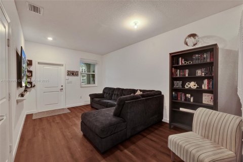 Townhouse in Homestead, Florida 4 bedrooms, 169.08 sq.m. № 1804375 - photo 5