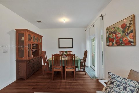 Townhouse in Homestead, Florida 4 bedrooms, 169.08 sq.m. № 1804375 - photo 17