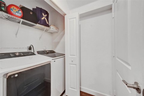Townhouse in Homestead, Florida 4 bedrooms, 169.08 sq.m. № 1804375 - photo 18