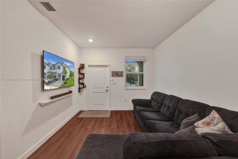 Townhouse in Homestead, Florida 4 bedrooms, 169.08 sq.m. № 1804375 - photo 3