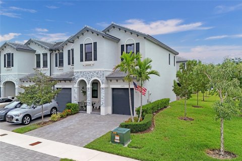 Townhouse in Homestead, Florida 4 bedrooms, 169.08 sq.m. № 1804375 - photo 1