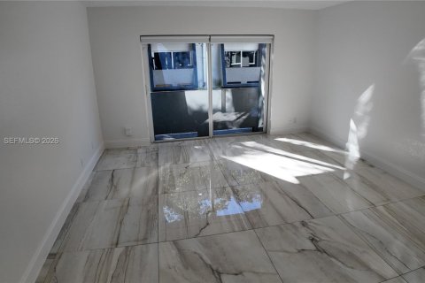 Apartment in Cutler Bay, Florida 3 bedrooms, 20773 sq.m. № 2003241