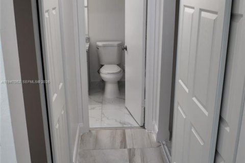 Apartment in Cutler Bay, Florida 3 bedrooms, 20773.04 sq.m. № 2003241 - photo 14