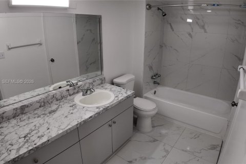 Apartment in Cutler Bay, Florida 3 bedrooms, 20773.04 sq.m. № 2003241 - photo 18