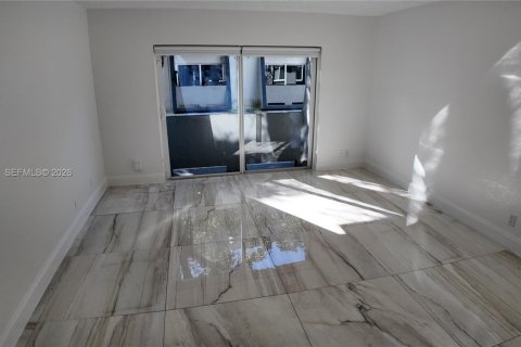 Apartment in Cutler Bay, Florida 3 bedrooms, 20773.04 sq.m. № 2003241 - photo 8