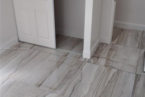 Apartment in Cutler Bay, Florida 3 bedrooms, 20773.04 sq.m. № 2003241 - photo 12