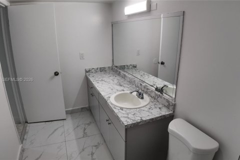 Apartment in Cutler Bay, Florida 3 bedrooms, 20773.04 sq.m. № 2003241 - photo 19