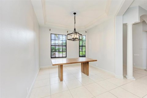 Casa en venta en Lakewood Ranch, Florida, 5 dormitorios, 377 m2 № 1810533 - foto 8