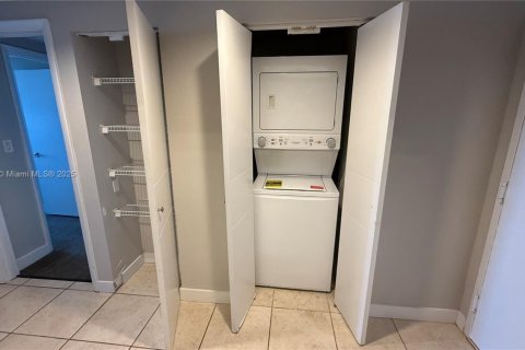Купить кондоминиум в Санни-Айлс-Бич, Флорида 1 спальня, 89.19м2, № 1731121 - фото 29