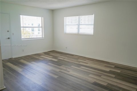 Condominio en alquiler en Hollywood, Florida, 1 dormitorio, 59.46 m2 № 2057627 - foto 6