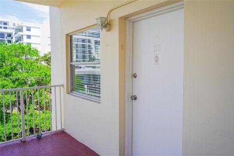 Condominio en alquiler en Hollywood, Florida, 1 dormitorio, 59.46 m2 № 2057627 - foto 4