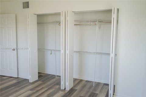 Condominio en alquiler en Hollywood, Florida, 1 dormitorio, 59.46 m2 № 2057627 - foto 19