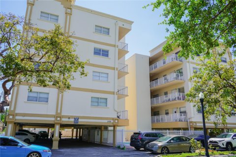 Condominio en alquiler en Hollywood, Florida, 1 dormitorio, 59.46 m2 № 2057627 - foto 25