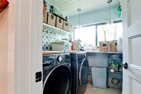 Villa ou maison à vendre à Bradenton, Floride: 4 chambres, 241.92 m2 № 1813102 - photo 12