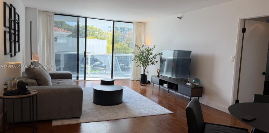 Condominio en Aventura, Florida, 2 dormitorios  № 2047877