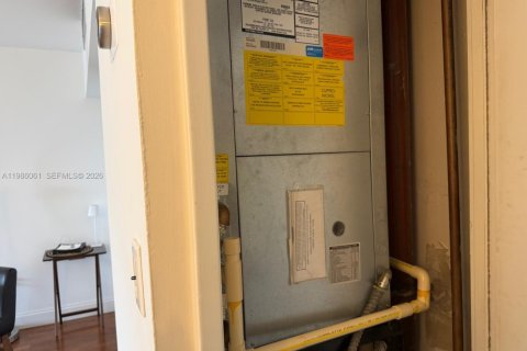 Condominio en alquiler en Aventura, Florida, 2 dormitorios, 105.54 m2 № 2047877 - foto 10