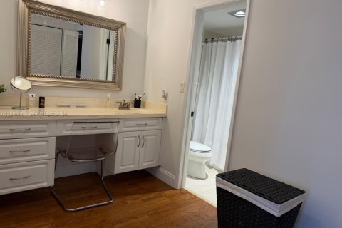 Condominio en alquiler en Aventura, Florida, 2 dormitorios, 105.54 m2 № 2047877 - foto 13