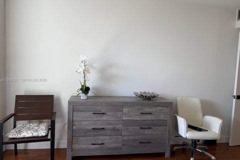 Condominio en alquiler en Aventura, Florida, 2 dormitorios, 105.54 m2 № 2047877 - foto 14