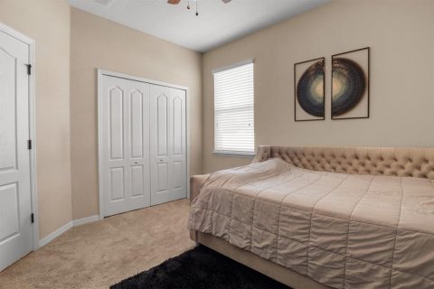 House in Winter Haven, Florida 4 bedrooms, 280.94 sq.m. № 2320883 - photo 21